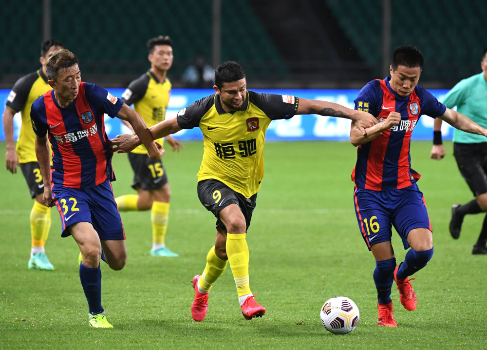 福建队碾压广州队，西亚卡姆点燃赛场