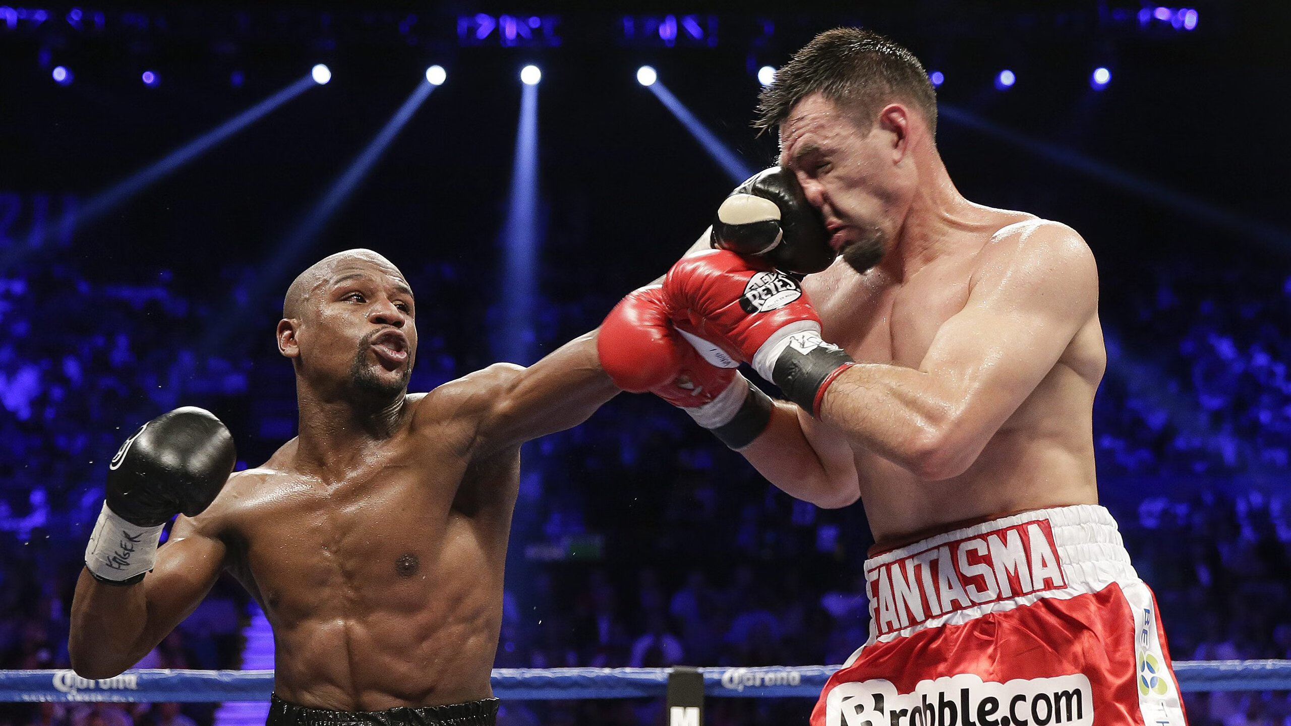 世界杯2026-当福登在NBA接管比赛，巴黎的防守正锁死冰岛，体育的错位与时代隐喻