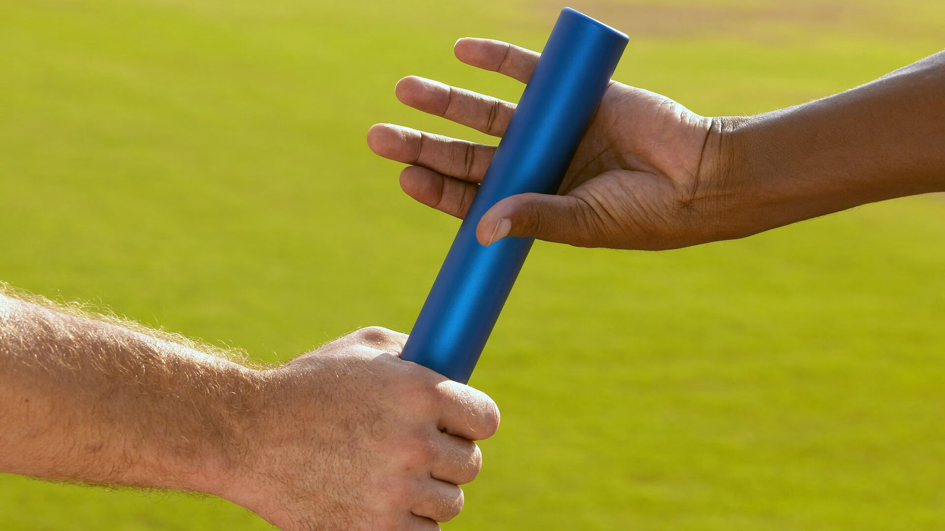 当F1引擎在巴林轰鸣，猛龙爪尖已在达拉斯滴血