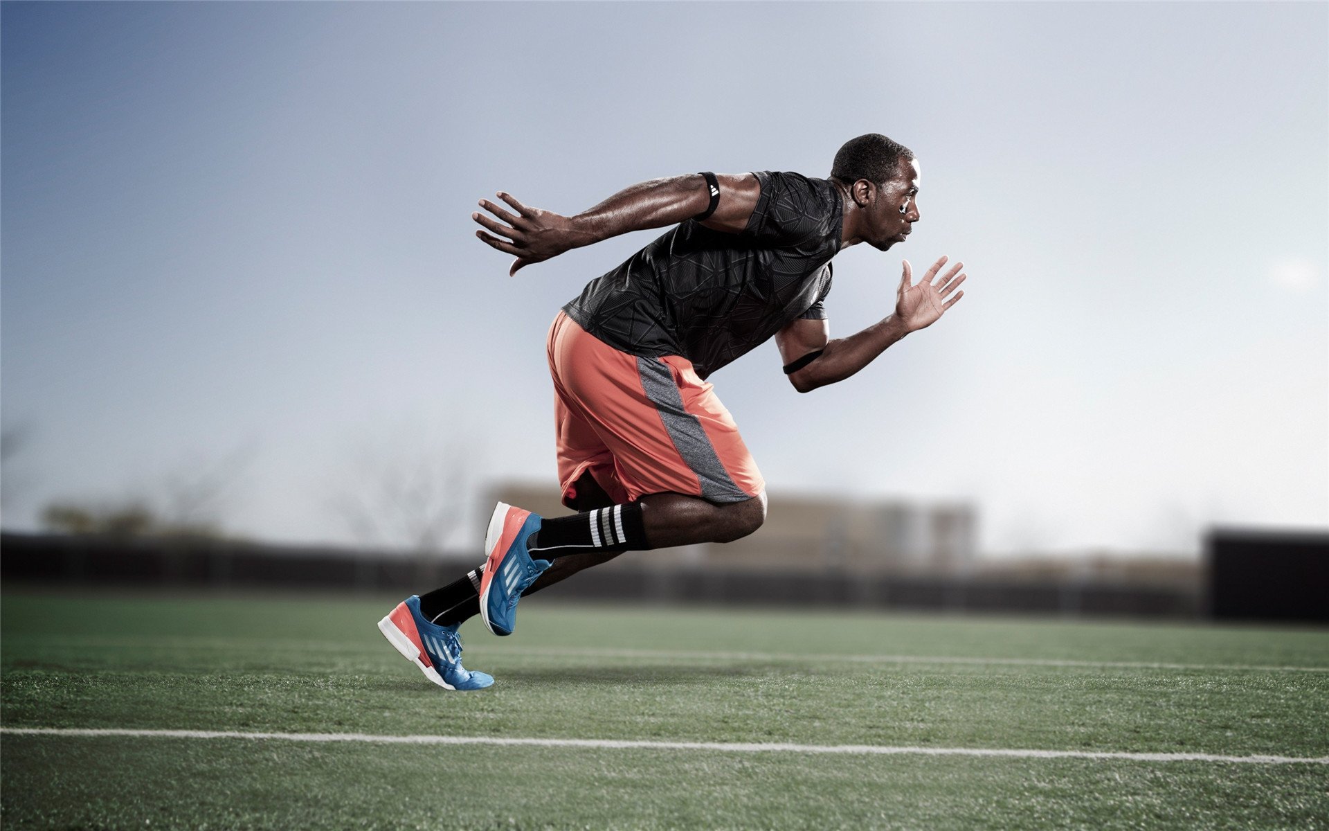 若日尼奥点燃赛场，当几内亚的鼓点遇见那不勒斯的蓝调