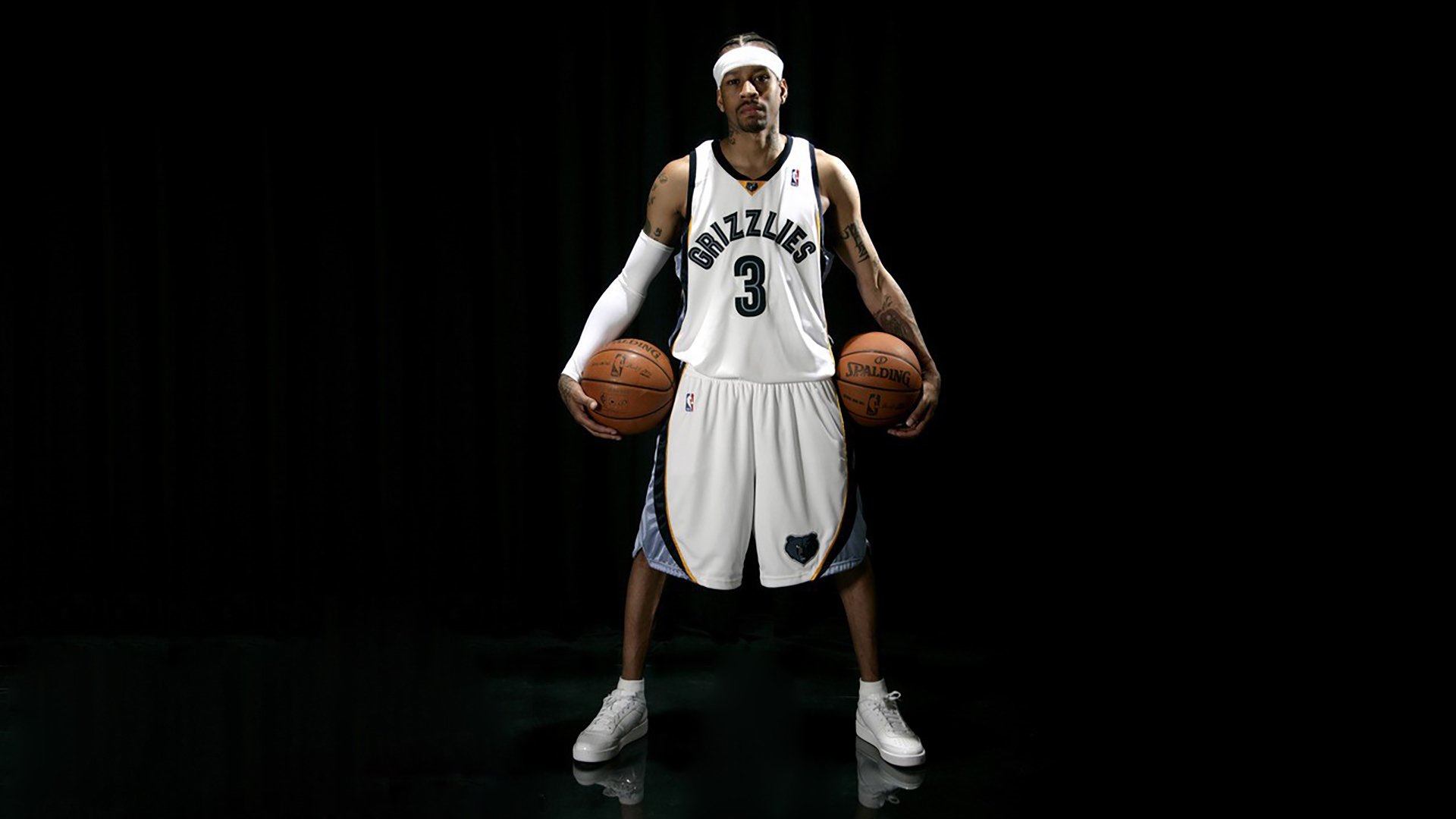 爱游戏官方-拉梅洛化身防守铁闸，灰熊火力全开压制广厦