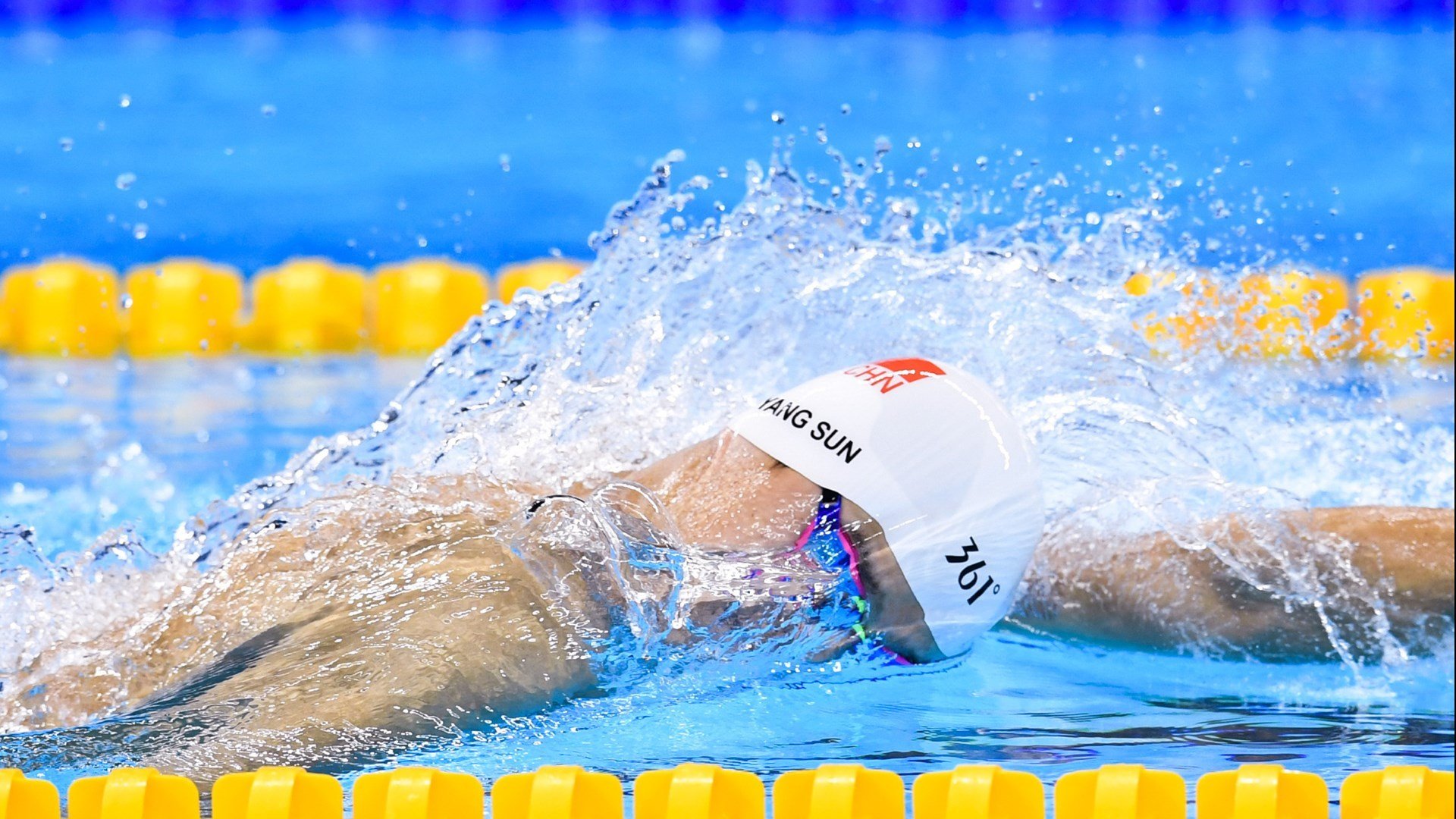 德布劳内，当聚光灯亮起，舞台中央的比利时魔术师